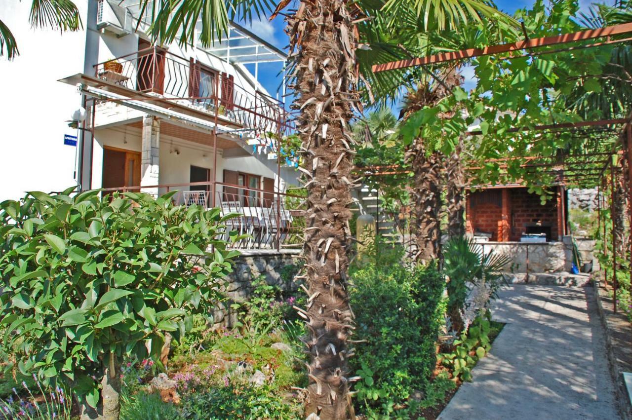 Apartments Miro Ičići Buitenkant foto